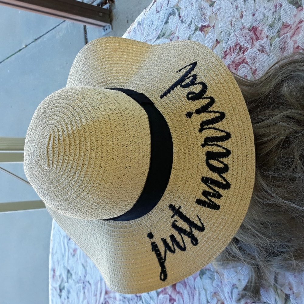 Brook + Bay Just Married hat